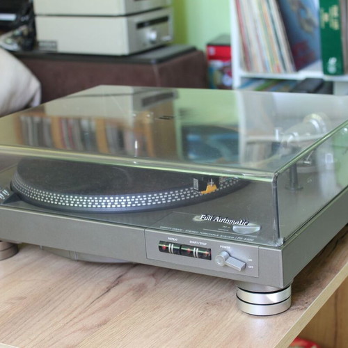 Sony PS-4300 fully-automatic turntable with Audio Technica AT-11 cartridge