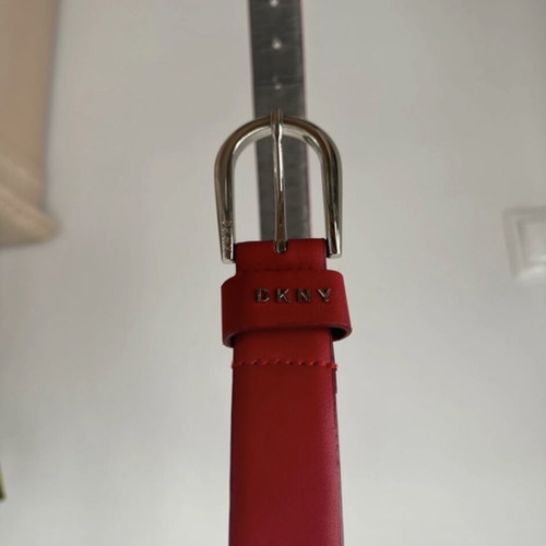 DKNY belt red like new, size small