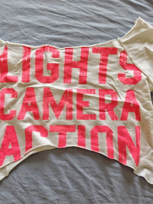 Crop top trendy look like new, white and pink, small size