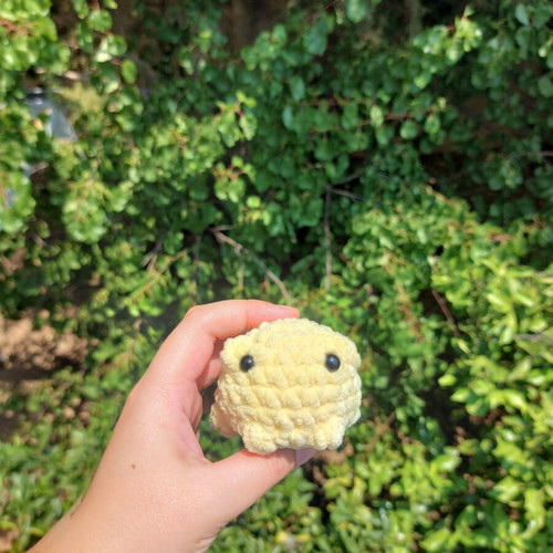 Small knitted yellow frog handmade, new
