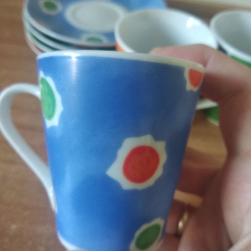 Set of 5 cups with base