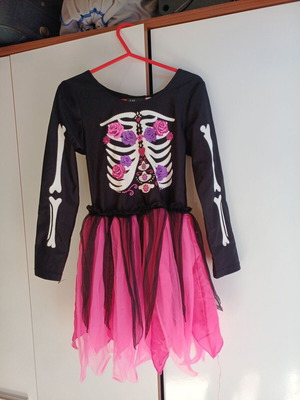 Carnival skeleton costume for girl 4-6 years like new