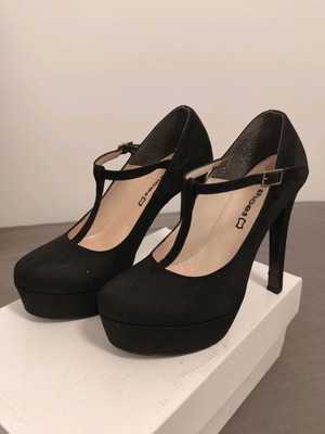 Katia Shoes black pumps, low heel, like new, size 36, 12 cm heel