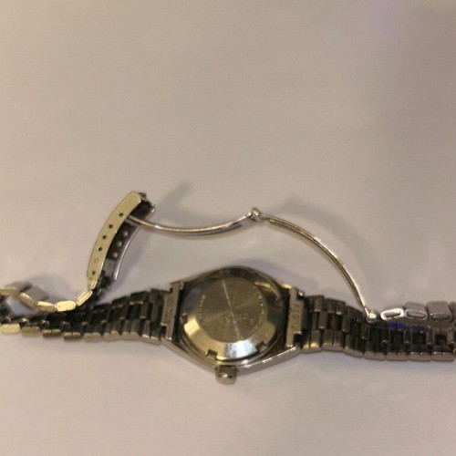 Seiko Hi-Beat Automatic 2906-0030 women's watch used, crystal repair needed