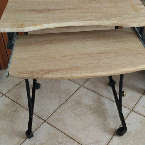 Small desk used with wheels