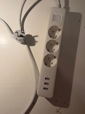 Xiaomi Mi Power Strip with 3 Sockets and 3 USB Ports like new