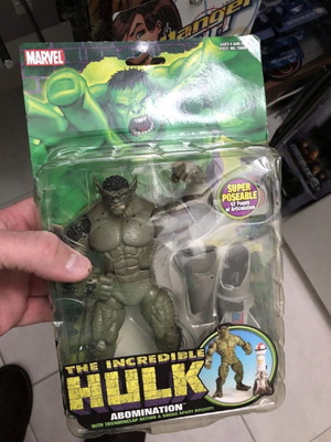 Abomination Super Poseable Figure The Incredible Hulk Classics new Marvel Legends 2004