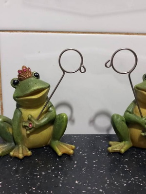 Decorative frog figurines used, set of 2 pieces