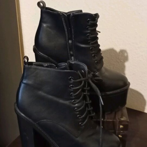 Women's shoes pack of 3 pairs plus 1 gift, sizes 37-38, like new