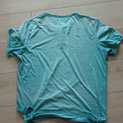 Men's t-shirt used, turquoise color, size L