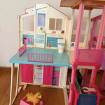 Barbie Malibu dollhouse