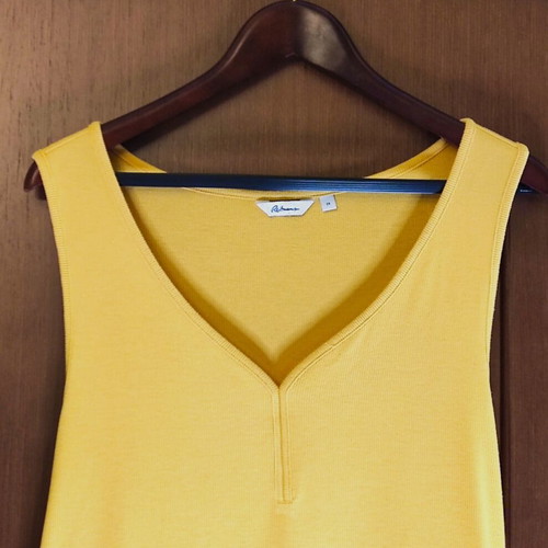 Reitmans Plus Size 2X Ribbed Sleeveless Top like new, deep yellow