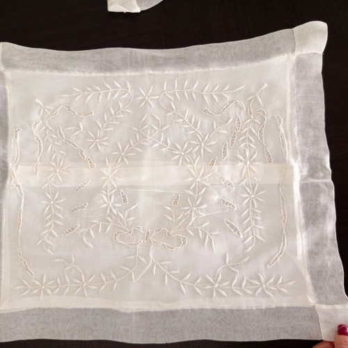 Vintage decorative pillowcases set of 2 ecru with embroidery and cutwork