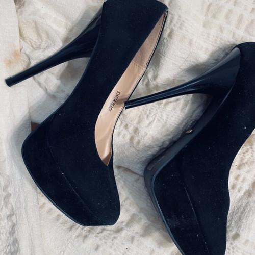 Black pumps like new with platform and 13cm heel size 37
