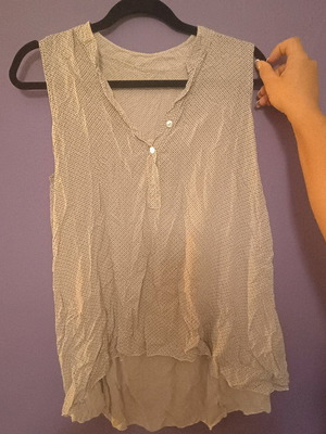 Nom Tunic Shirt size M, like new, white and blue