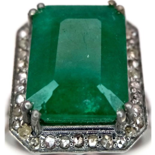 Victorian ring with 9ct emerald and 0.90ct diamonds used