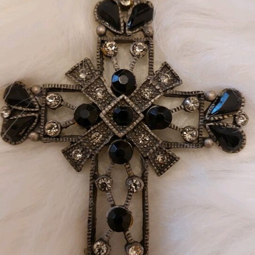 Vintage cross impressive like new with chain