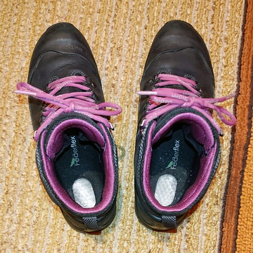 Ecco Biom Gore-Tex boots like new, size 39