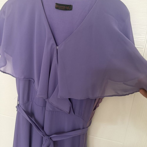 Maxi dress lilac like new, size M, elegant with cape detail