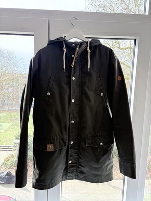 RVLT Waterproof Spring/Fall Jacket Size L Like New