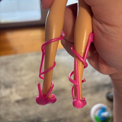 Barbie Mariposa doll used, wings damaged, collector item