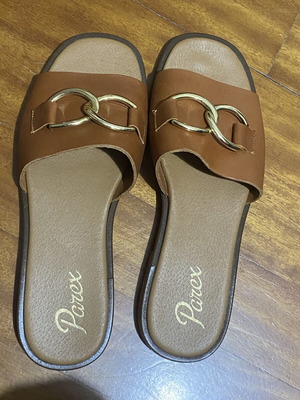 Parex leather sandals like new with gold chain detail, size 40