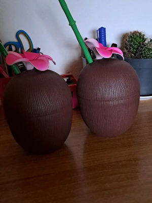 Plastic cups used, set of two