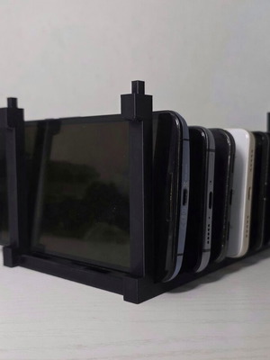 3D Mobile Phone Rack Stand like new