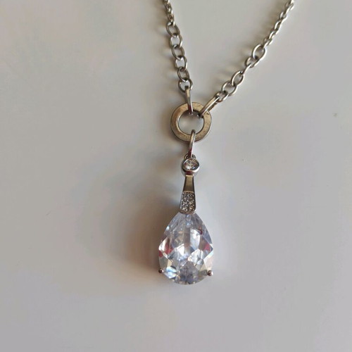 Silver 925 Necklace with Teardrop Crystal like new