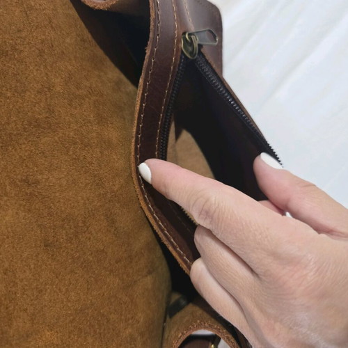 Leather crossbody bag brown like new
