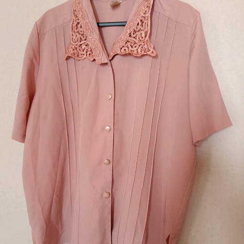 Shirts with lace collar like new, size XL