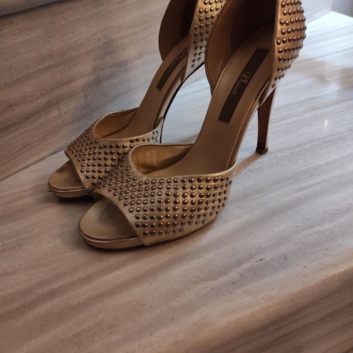 Danos leather beige pumps used with gold studs, heel height 10.5 cm