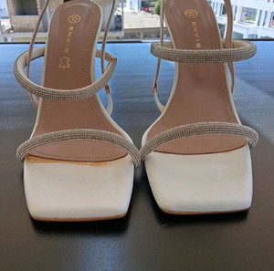 Πέδιλα by envie shoes