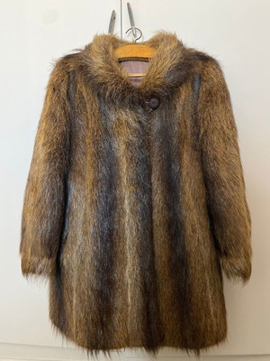 Genuine beaver fur coat like new, brown, thigh length