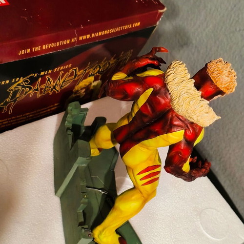 Sabretooth statue from X-Men by Marvel new