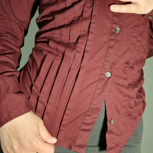 Gas burgundy fitted shirt vintage like new