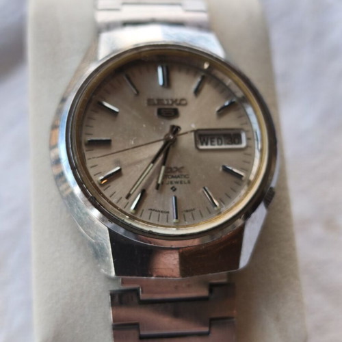 Seiko wristwatch like new, men's