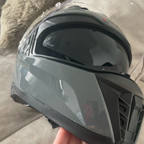Motorcycle helmet nova like new, size M, with two visors and case
