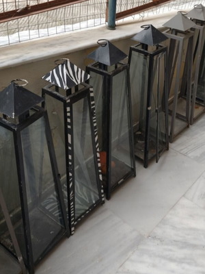 Metal lanterns used with glass, black and animal print, 1 meter