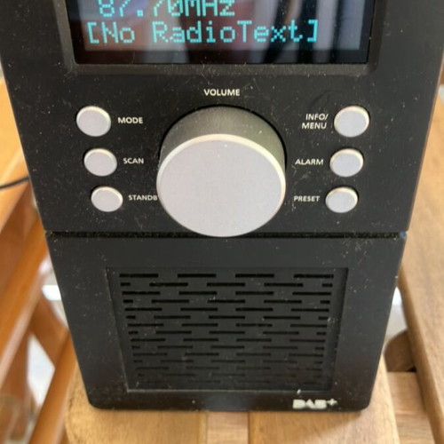 Scansonic FM/DAB+ radio used with alarm and original power adaptor