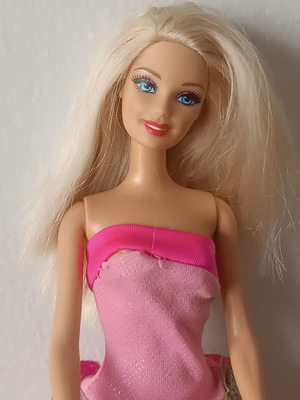 Barbie Glitterizer doll used with tear on dress