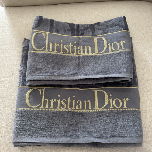 Christian Dior grey bath towel set, body and face