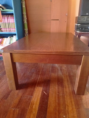Coffee table used 0.70x1.10x0.40