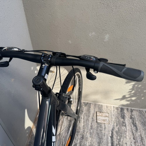 Trek FX2 city bike 2017, like new, aluminum frame, Shimano Altus
