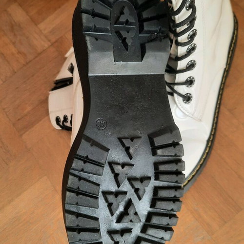 White Dr.Martens Style Ankle Boots used, size 40