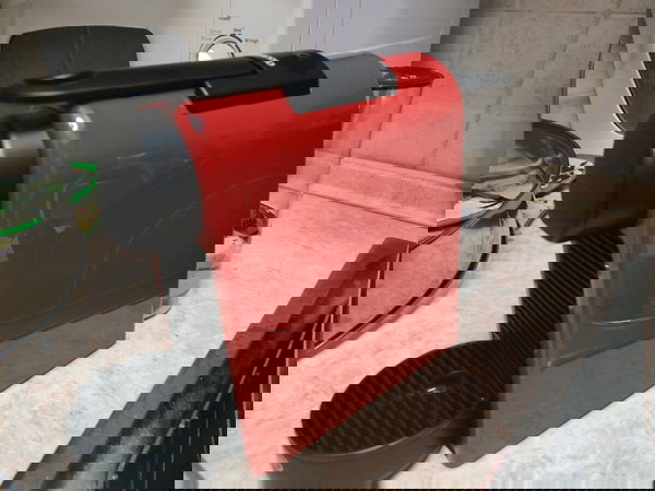Καφετιέρα nespresso essenza mini