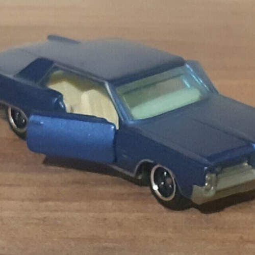 Pontiac toy car set with 3 models new
