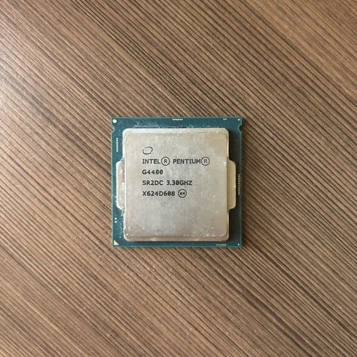 Intel Pentium G4400 processor used, Skylake 6th gen, 3.30 GHz