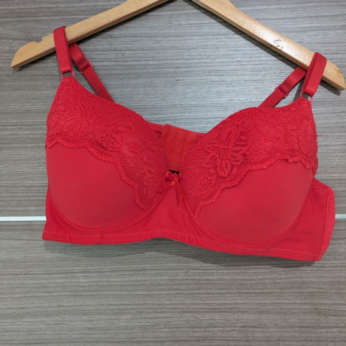 Bra Hanna red size 120E like new