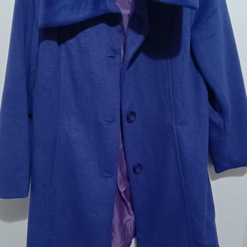 Women's blue coat like new with velvet texture